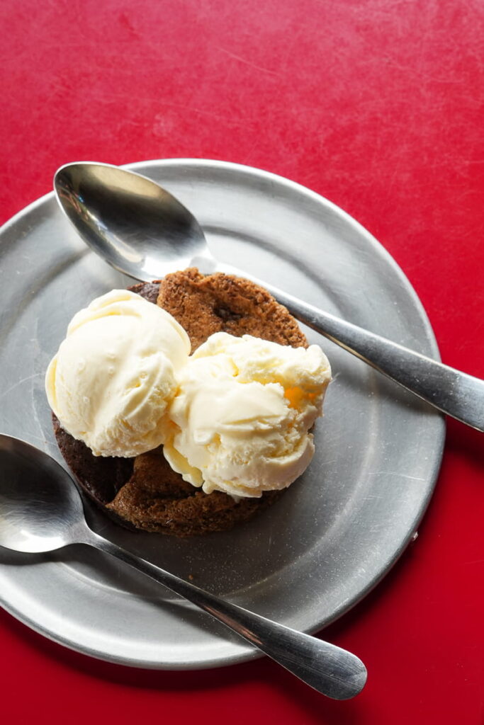 brookie for dessert inside the best pizzeria in panama city