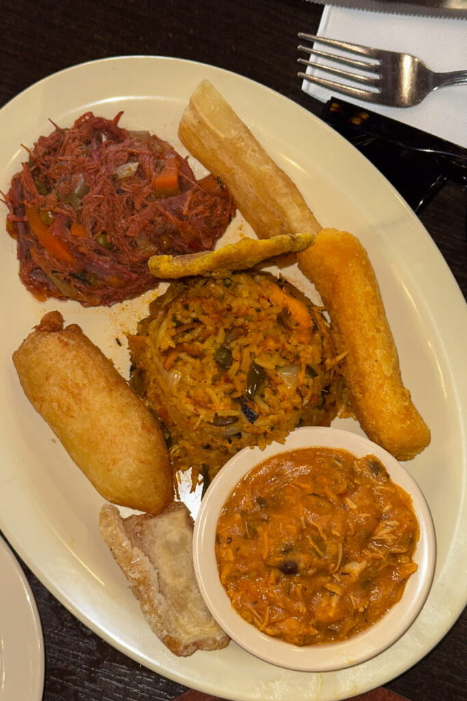 Dish including all Panamanian traditional foods in one.